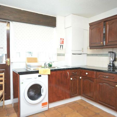 Four Bedroom Townhouse 12 Minutes Walk To Excel Exhibition Centre London Eksteriør bilde