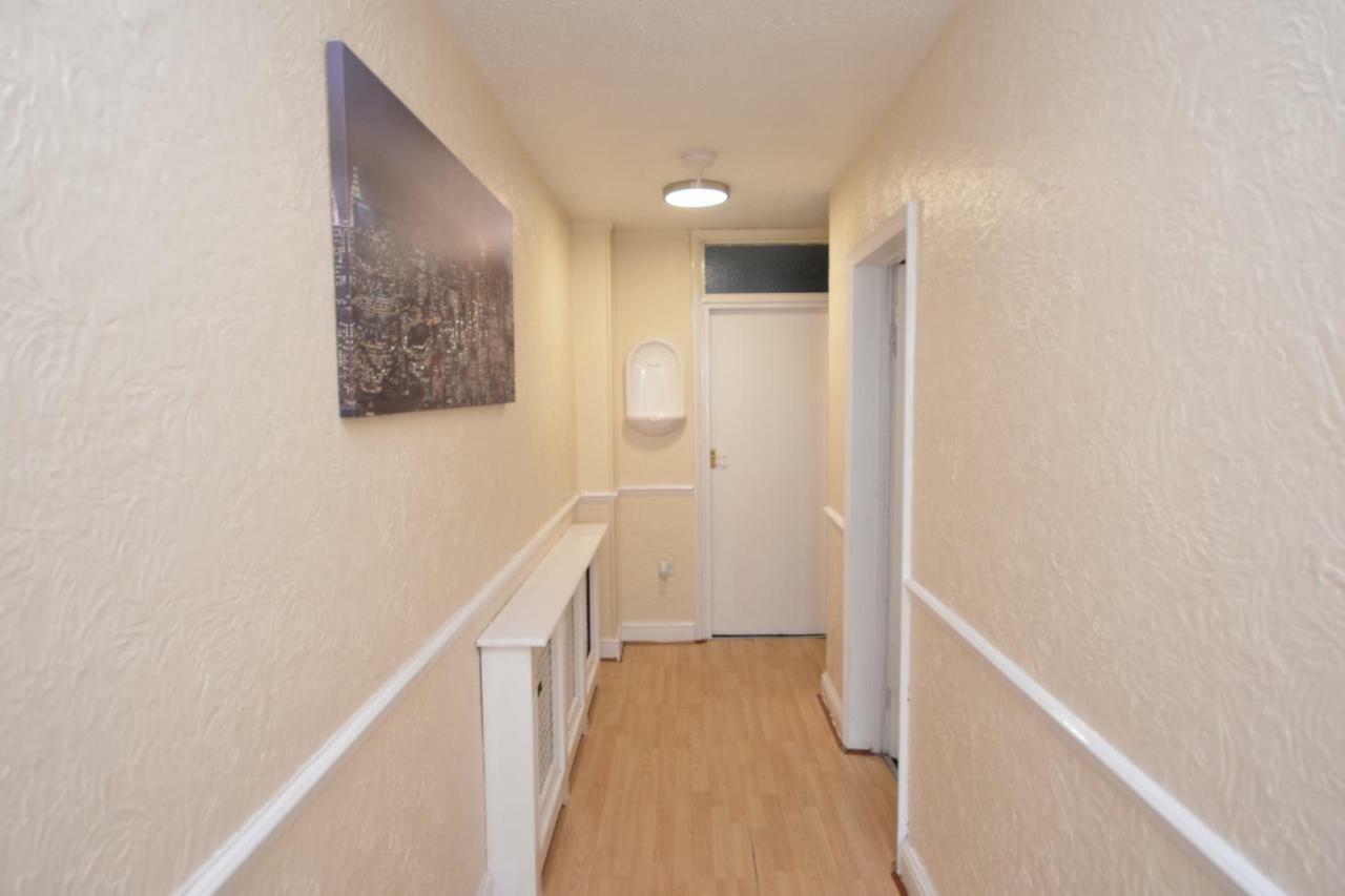 Four Bedroom Townhouse 12 Minutes Walk To Excel Exhibition Centre London Eksteriør bilde