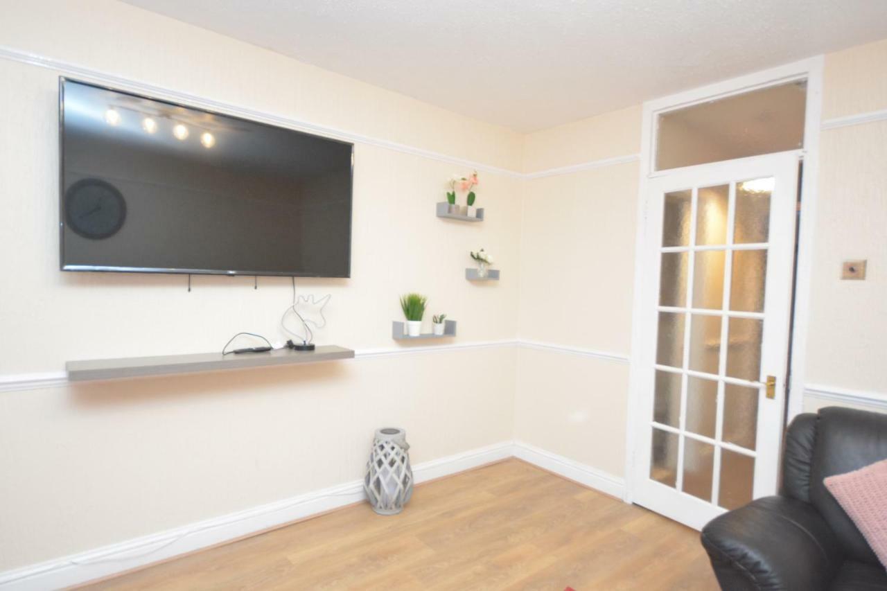 Four Bedroom Townhouse 12 Minutes Walk To Excel Exhibition Centre London Eksteriør bilde