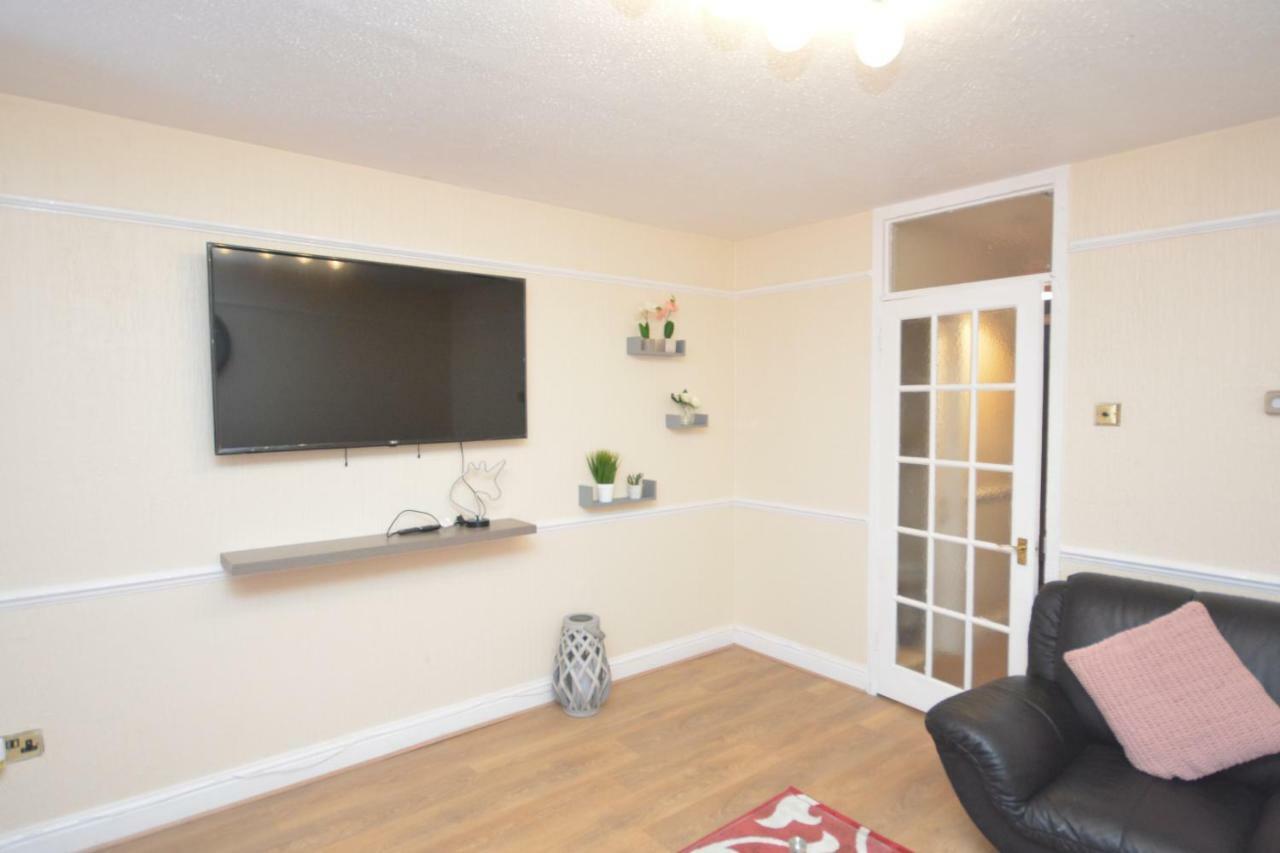 Four Bedroom Townhouse 12 Minutes Walk To Excel Exhibition Centre London Eksteriør bilde
