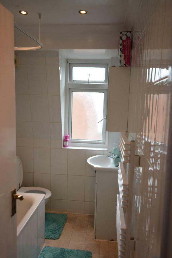 Four Bedroom Townhouse 12 Minutes Walk To Excel Exhibition Centre London Eksteriør bilde