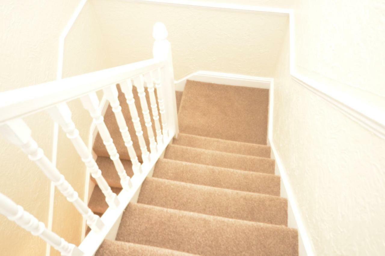 Four Bedroom Townhouse 12 Minutes Walk To Excel Exhibition Centre London Eksteriør bilde