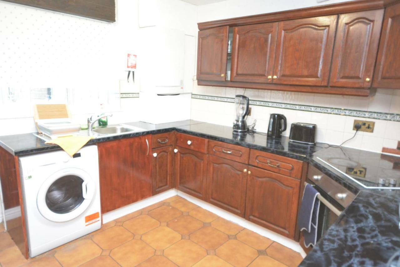 Four Bedroom Townhouse 12 Minutes Walk To Excel Exhibition Centre London Eksteriør bilde